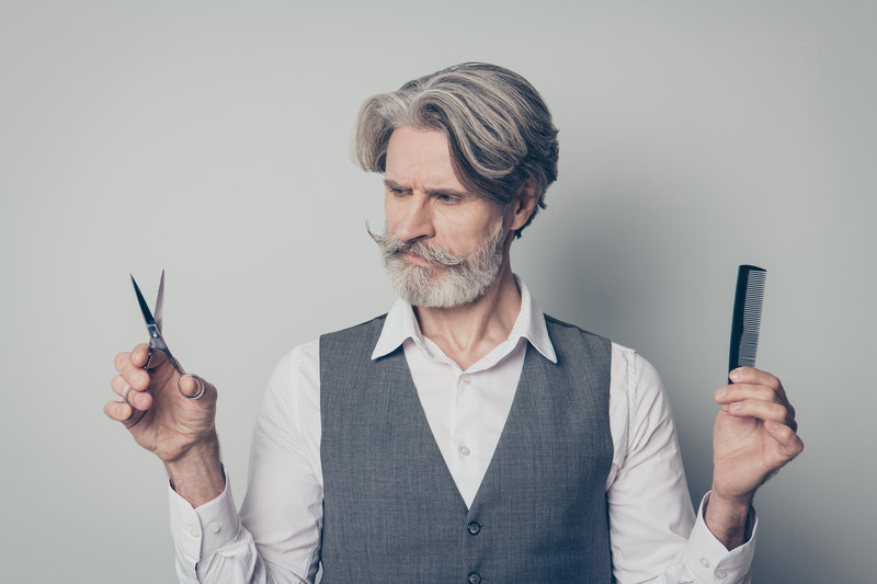 Comment bien tailler sa moustache en guidon ?